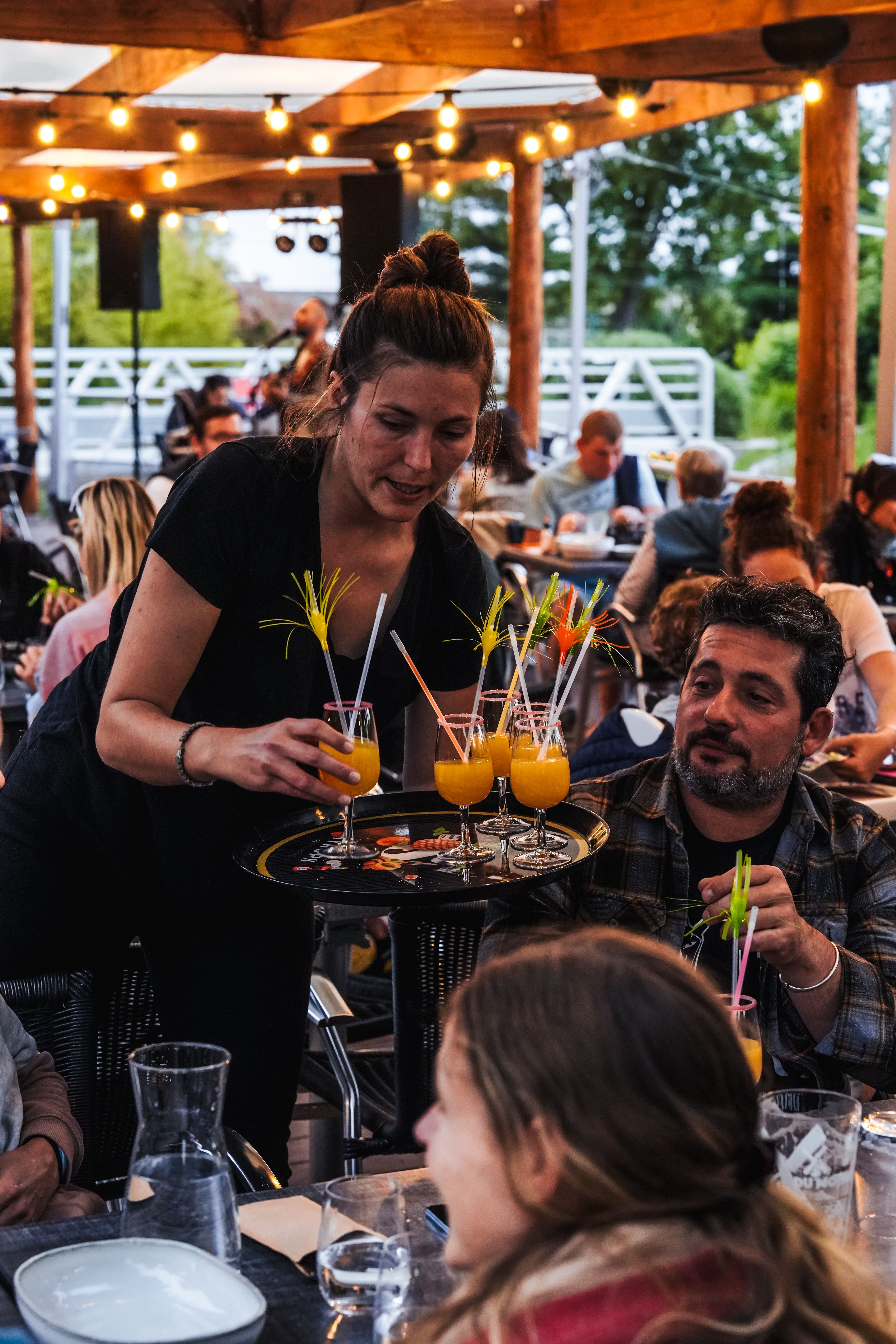 Photo Laury et cocktail du restaurant Le Bouillon des Eaux Vives